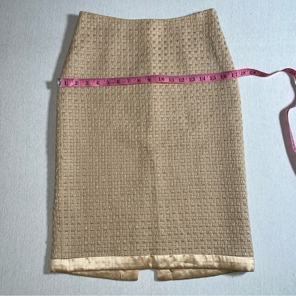 Vintage Milly Wool Below Knee Pencil Skirt in Peachy Cream + Silver, Size 2 - Picture 4 of 11